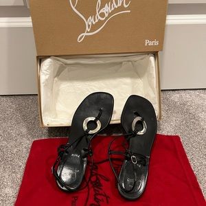 CHRISTIAN LOUBOUTIN PARIS - LILOU FLAT NAPPA / RING - BLACK  - SIZE 37